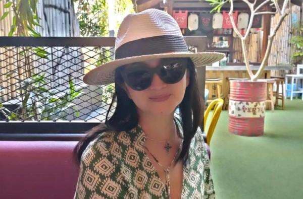 3 Potret Cantik Anna Maria Liburan di Bali, Gayanya bak ABG 3 Potret Cantik Anna Maria Liburan di Bali, Gayanya bak ABG