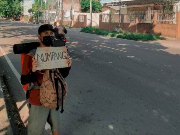 Nekat! Taufiq Hippy 1,5 Tahun Jalan Kaki Keliling Indonesia, Apa Tujuannya?