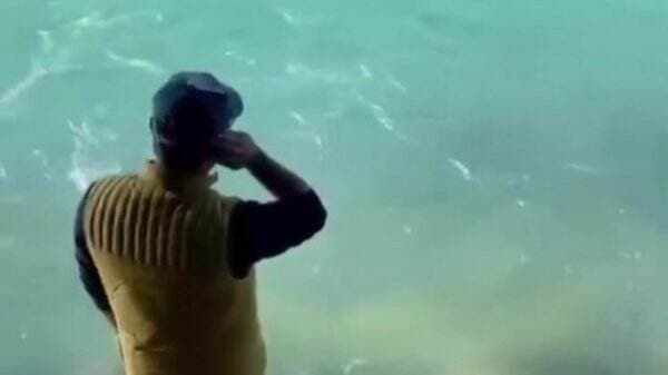Viral Video Ridwan Kamil Lantunkan Azan di Sungai Aare