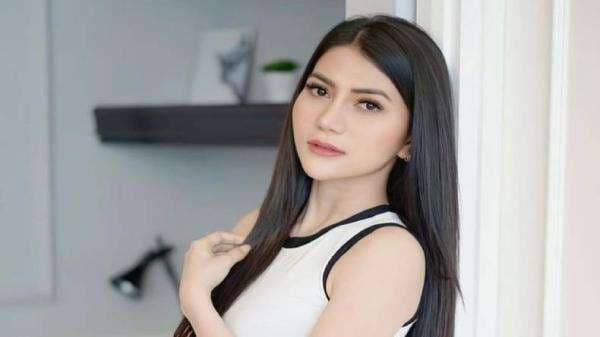 7 Aspri Tercantik Hotman Paris, Ada yang Berprofesi sebagai Pramugari 7 Aspri Tercantik Hotman Paris, Ada yang Berprofesi sebagai Pramugari