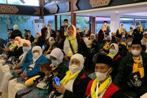 Jamaah Haji Padati Terminal 2F Bandara Soekarno Hatta Pagi Ini, Ada 393 Orang