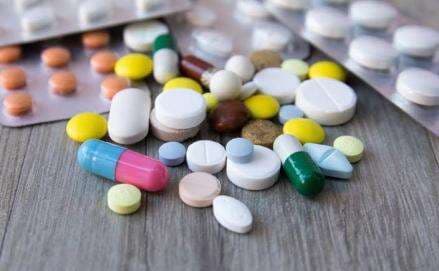 90 Persen Bahan Baku Obat Masih Impor, Kemenkes Ajak Perusahaan Farmasi Change Source