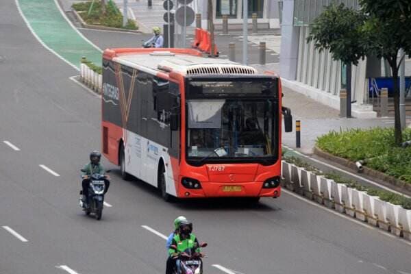 TransJakarta Sediakan 50 Bus Pengumpan untuk Penonton Formula E