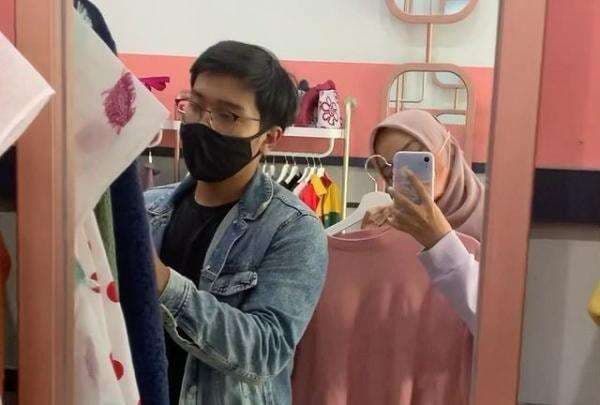 Mengenang Potret Kebersamaan Eril dan Nabila, Pasangan Kekasih yang Saling Melengkapi Mengenang Potret Kebersamaan Eril dan Nabila, Pasangan Kekasih yang Saling Melengkapi