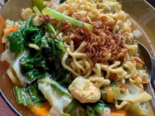 Resep Mie Nyemek Spesial, Solusi Makan Enak saat Lapar di Tengah Malam Resep Mie Nyemek Spesial, Solusi Makan Enak saat Lapar di Tengah Malam