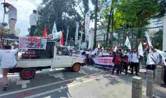 Soal Mobil Komando FPI Reborn, Ini Pengakuan Mengejutkan dari Sang Sopir Soal Mobil Komando FPI Reborn, Ini Pengakuan Mengejutkan dari Sang Sopir