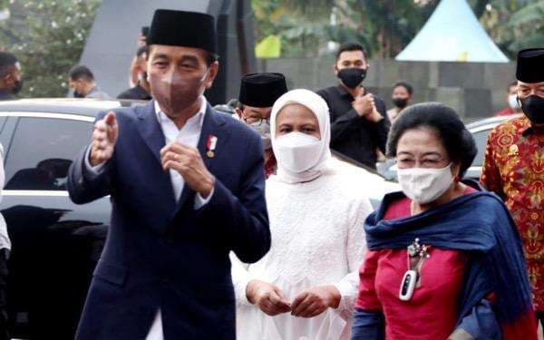 Jokowi Hadir di Peresmian Masjid At Taufik, Megawati: Senang Banget
