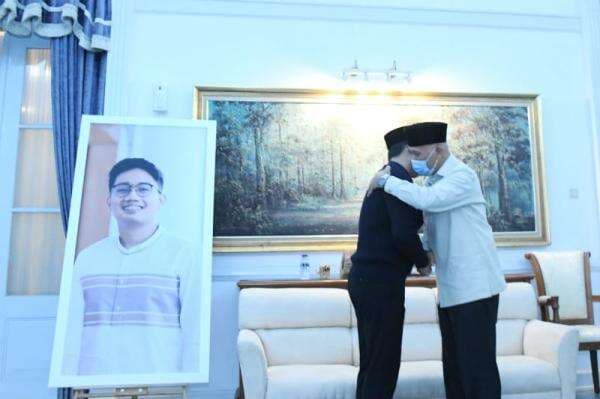 9 Fakta Penemuan Jenazah Eril, Jenazah Utuh dan Wangi Eucalyptus 9 Fakta Penemuan Jenazah Eril, Jenazah Utuh dan Wangi Eucalyptus