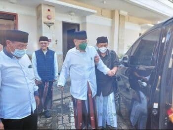 KH Dimyati Rois Wafat, Bangsa Indonesia Kehilangan Ulama Karismatik