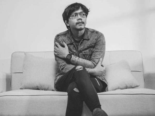 Profil Ferry Irwandi, Youtuber yang Suka Membahas Stoikisme Profil Ferry Irwandi, Youtuber yang Suka Membahas Stoikisme