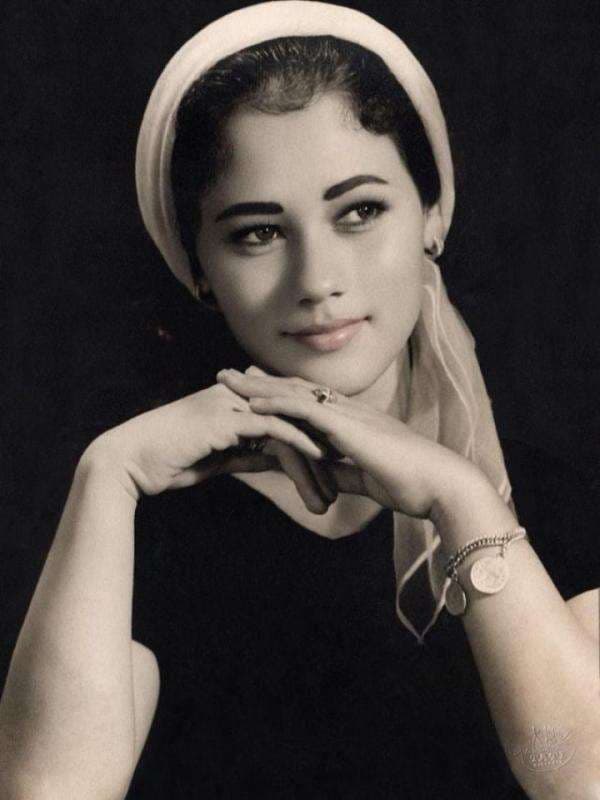 Misteri dibalik Kematian Ratu Horor Suzanna: Pengikut Sosok Kanjeng Ratu Kidul Misteri dibalik Kematian Ratu Horor Suzanna: Pengikut Sosok Kanjeng Ratu Kidul