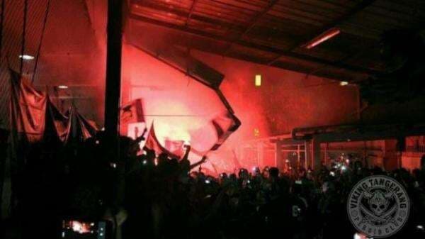 Mengenal Viking Tangerang, Suporter Fanatik Persib Bandung yang Siap Ramaikan Kembali Stadion Mengenal Viking Tangerang, Suporter Fanatik Persib Bandung yang Siap Ramaikan Kembali Stadion