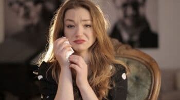 4 Zodiak Paling Gampang Banget Menangis, Hatinya Mudah Tersentuh 4 Zodiak Paling Gampang Banget Menangis, Hatinya Mudah Tersentuh