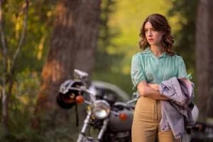 Under the Banner of Heaven Review: Serial Kriminal dengan Sentuhan Religi Under the Banner of Heaven Review: Serial Kriminal dengan Sentuhan Religi