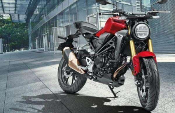 Honda CB250R 2022 Resmi Mengaspal, Cek Spesifikasi dan Harganya Honda CB250R 2022 Resmi Mengaspal, Cek Spesifikasi dan Harganya