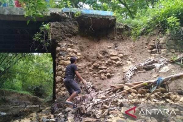 Memprihatinkan, 37 Jembatan di Sampang Rusak Karena Bencana