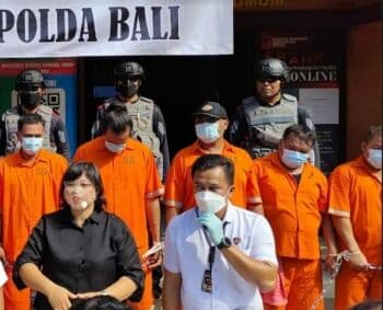 Edi Ubung, Preman Paling Meresahkan di Bali Ditangkap Usai Hancurkan Mobil Edi Ubung, Preman Paling Meresahkan di Bali Ditangkap Usai Hancurkan Mobil
