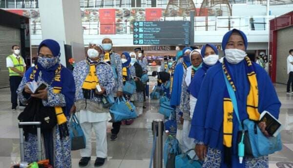 Ratusan Calon Jemaah Haji Kota Yogyakarta Dilepas di Balai Kota