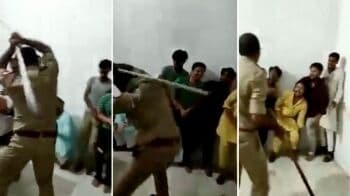 Brutal, Polisi India Terekam Pukuli Tahanan Muslim dalam Video Viral
