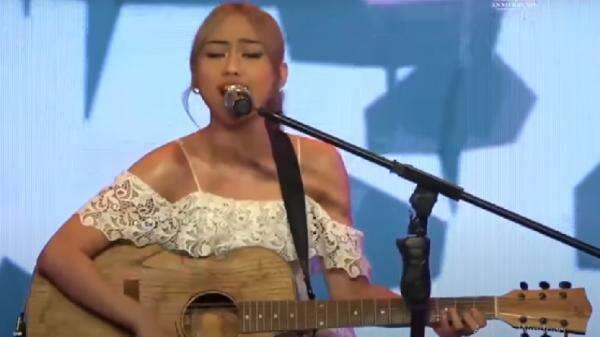 Chord Gitar dan Lirik Lagu Pesawat Kertas 365 Hari - Sisca JKT48, Viral di TikTok Chord Gitar dan Lirik Lagu Pesawat Kertas 365 Hari - Sisca JKT48, Viral di TikTok