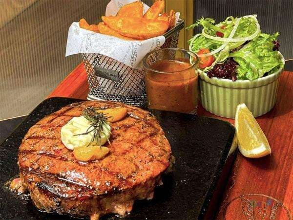Restoran Steak Terkenal di Bandung Kini Ada di Jakarta, Mantap! Restoran Steak Terkenal di Bandung Kini Ada di Jakarta, Mantap!