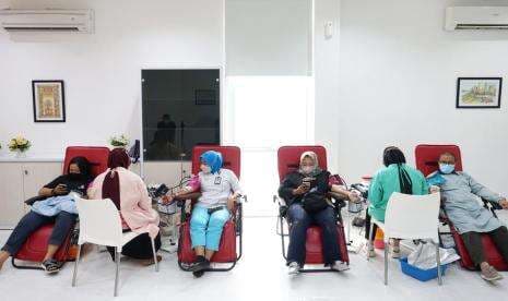 RS Azra Gelar Donor Darah bersama PMI Peringati Hari Donor Darah Sedunia