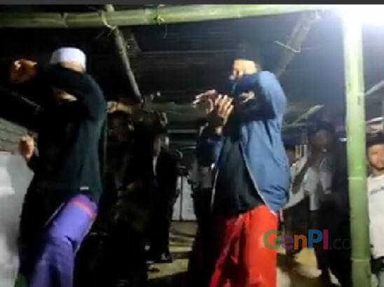 Tradisi Zikir Saman Orang Lombok Tradisi Zikir Saman Orang Lombok