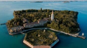 4 Fakta Menarik Poveglia, Pulau Paling Angker di Dunia Menyimpan Sejarah Kelam Mengerikan 4 Fakta Menarik Poveglia, Pulau Paling Angker di Dunia Menyimpan Sejarah Kelam Mengerikan