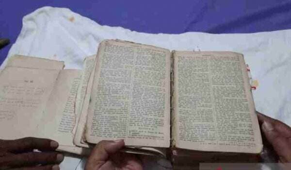 Mengungkap Kitab Suci Tertua, Saksi Penginjilan di Papua