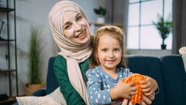 Ini Perbedaan Panggilan Ummi, Umma, dan Ummu, Makna Panggilan Ibu dalam Bahasa Arab Ini Perbedaan Panggilan Ummi, Umma, dan Ummu, Makna Panggilan Ibu dalam Bahasa Arab