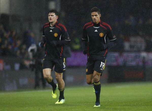 Varane Kurang Greget di Man United, Ferdinand: Rekan Setimnya Beda Varane Kurang Greget di Man United, Ferdinand: Rekan Setimnya Beda