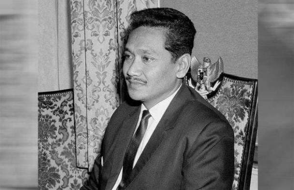 Kisah Omar Dhani, Panglima Angkatan Udara RI yang Lolos Hukuman Mati Kisah Omar Dhani, Panglima Angkatan Udara RI yang Lolos Hukuman Mati