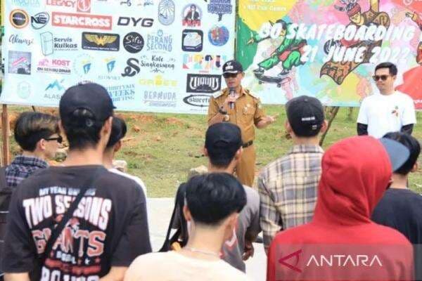 Kompetisi Skateboard Singkawang Jadi Momen Berbagi Skateboarding Kompetisi Skateboard Singkawang Jadi Momen Berbagi Skateboarding