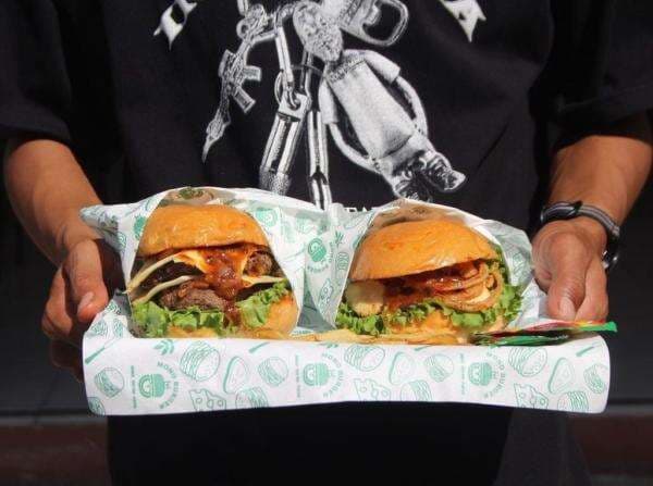 Mono Burgerbar Batulicin: Daging Original, Cita Rasa Maksimal! Mono Burgerbar Batulicin: Daging Original, Cita Rasa Maksimal!