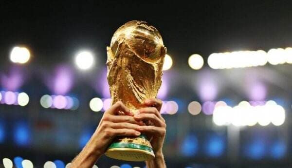 FIFA Umumkan Peraturan Baru di Piala Dunia 2022 Qatar, Para Pelatih Full Senyum