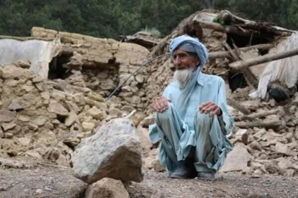 Ribuan Orang Tewas Akibat Gempa Dunia Gandengan Tangan Bantu Rakyat Afghanistan