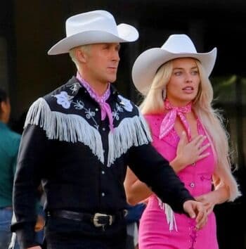 Penampilan Terbaru Margot Robbie & Ryan Gosling di Set Film “Barbie”