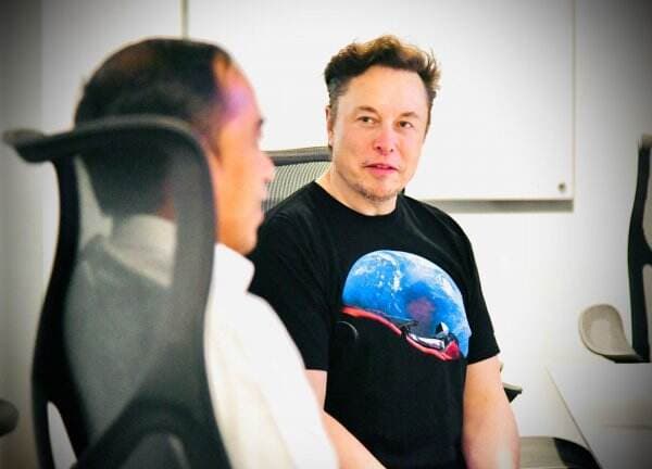 Elon Musk Sebut Tesla Alami Kerugian Miliaran Dolar