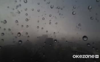 Hujan Guyur Hampir Seluruh Wilayah Jakarta pada Siang Hari