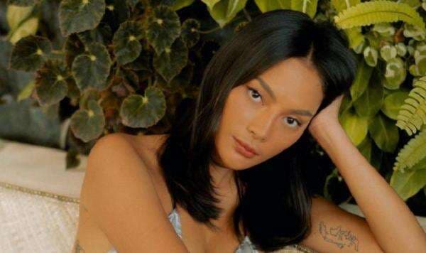 Erika Carlina, Korban Mantan Posesif Erika Carlina, Korban Mantan Posesif