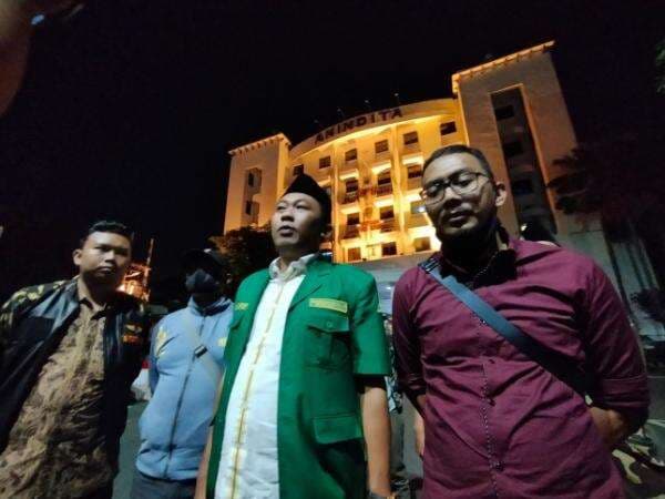 Holywings Surabaya Tutup Sementara akibat Promosi Berbau SARA Holywings Surabaya Tutup Sementara akibat Promosi Berbau SARA