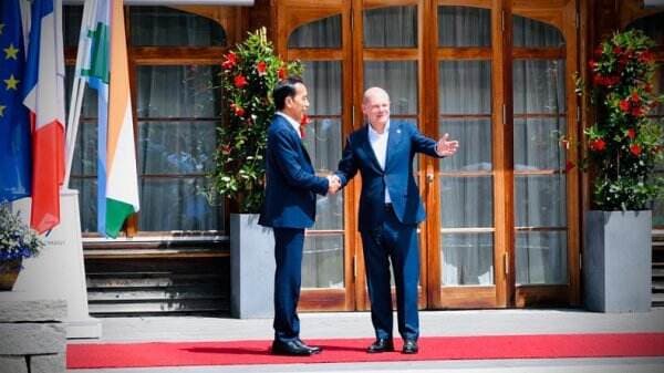 Hadiri KTT G7, Jokowi Disambut Kanselir Jerman Olaf Scholz