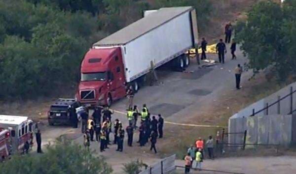 Ngeri! Polisi Temukan 42 Mayat dalam Truk Trailer yang Terparkir dekat Rel Kereta Ngeri! Polisi Temukan 42 Mayat dalam Truk Trailer yang Terparkir dekat Rel Kereta