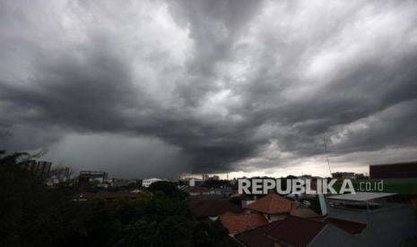 Ini Prakiraan Cuaca di Jakarta Selasa 28 Juni 2022: Cerah Berawan, Menuju Hujan Ringan di Siang Hari