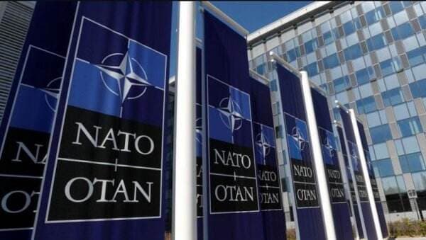 Politikus Uni Eropa: NATO Itu Ancaman Terbesar bagi Perdamaian Global