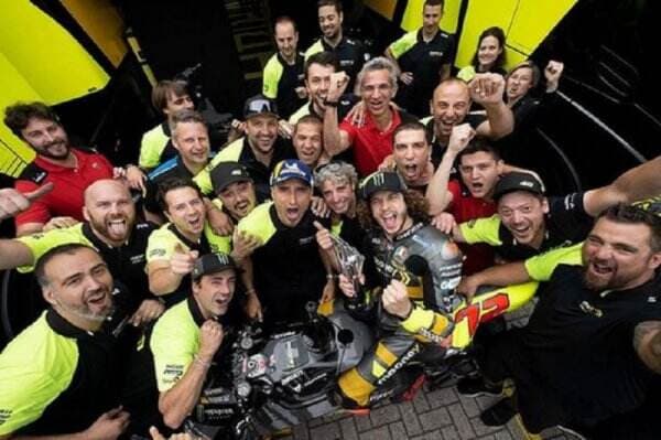 Debut Naik Podium di Gelaran MotoGP, Marco Bezzecchi Persembahkan Kemenangan untuk Valentino Rossi