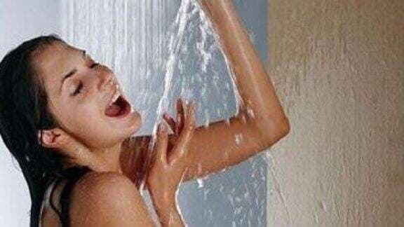 Gak Nyangka, Mandi Sambil Nyanyi Bisa Bikin Tubuh Makin Sehat, Apa Saja Mnafaatnya? Cek Yuk Beauty! Gak Nyangka, Mandi Sambil Nyanyi Bisa Bikin Tubuh Makin Sehat, Apa Saja Mnafaatnya? Cek Yuk Beauty!