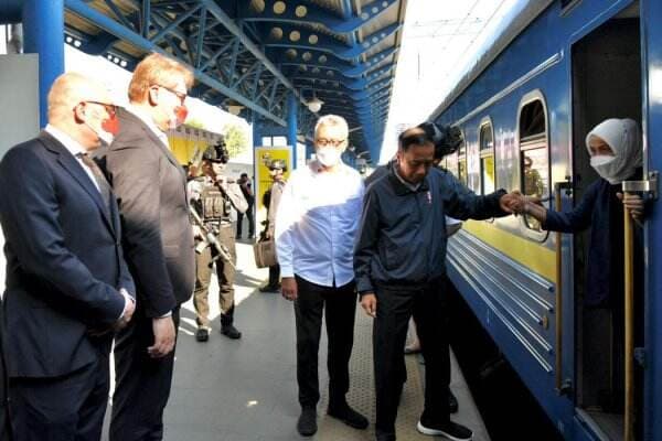 Perjalanan 11 Jam Naik Kereta Luar Biasa, Jokowi Tiba di Kyiv