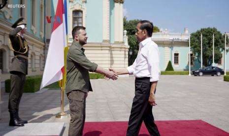 Pertemuan Jokowi-Zelenskyy: Undangan KTT G-20 dan Pesan untuk Putin