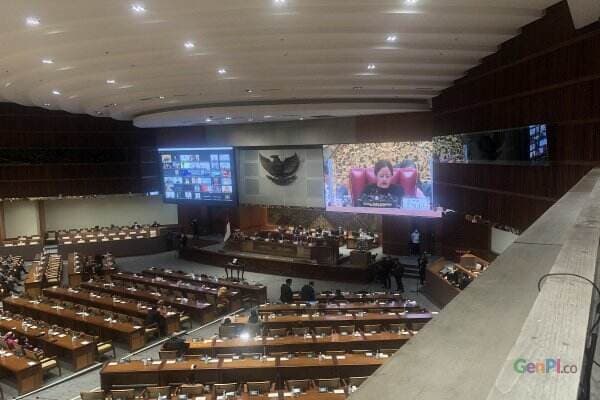 DPR Gelar Rapat Paripurna, Dihadiri 37 Anggota Dewan Secara Fisik